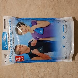 NWT 4 pack Arctic CoolWashable, Reusable, Instant Cooling Towels--Gray & Blue